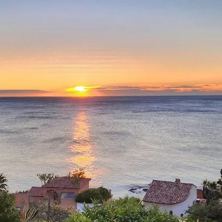 Apartment Petit Paradis Vue Mer- Et Calanques A 3 Mn Saint-Raphaël